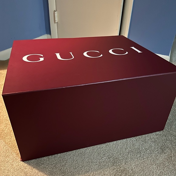 Gucci gift box 🎁 - Picture 2 of 3